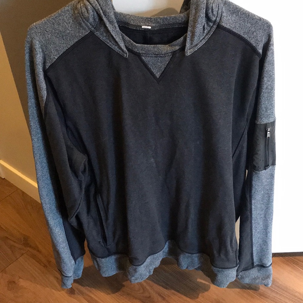 Lululemon sweatshirt